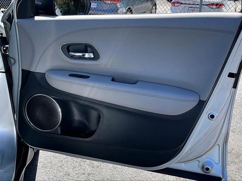 Used 2016 Honda HR-V EX-L image 23