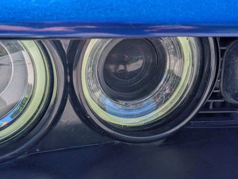 Used 2022 Dodge Challenger SXT RWD image 8