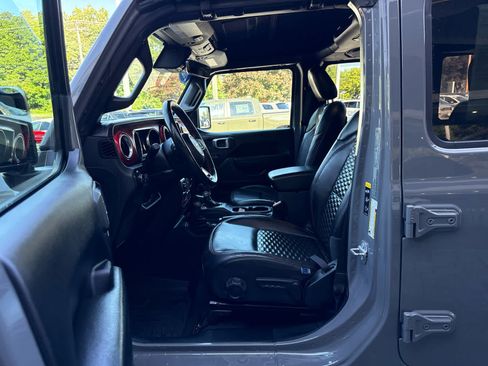 Used 2021 Jeep Wrangler Unlimited Rubicon w/ Xtreme Recon 35" Tire Package AWD/4WD image 15