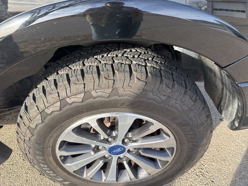 Used 2016 Ford Expedition EL XLT image 2