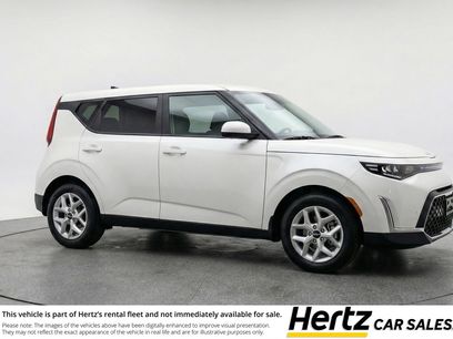 Used 2025 Kia Soul LX w/ LX Technology Package