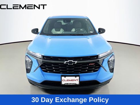 Used 2024 Chevrolet Trax RS FWD image 3