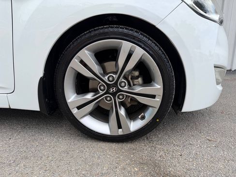 Used 2013 Hyundai Veloster w/ Tech Pkg FWD image 21
