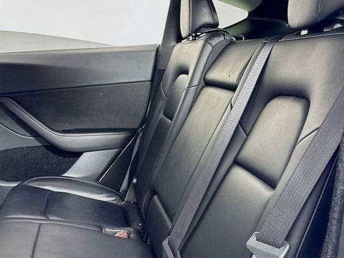 Used 2025 Tesla Model Y Long Range image 12