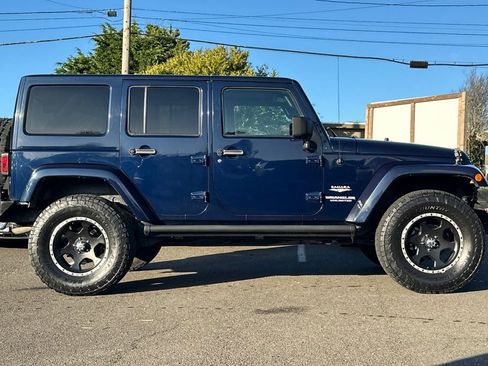 Used 2013 Jeep Wrangler Unlimited Sahara w/ Connectivity Group image 2