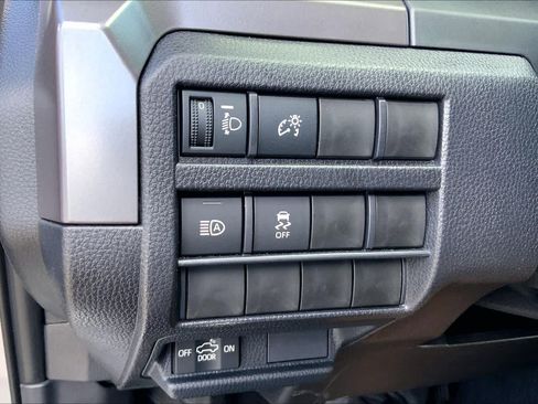 Used 2026 Toyota Tacoma SR5 AWD/4WD image 33