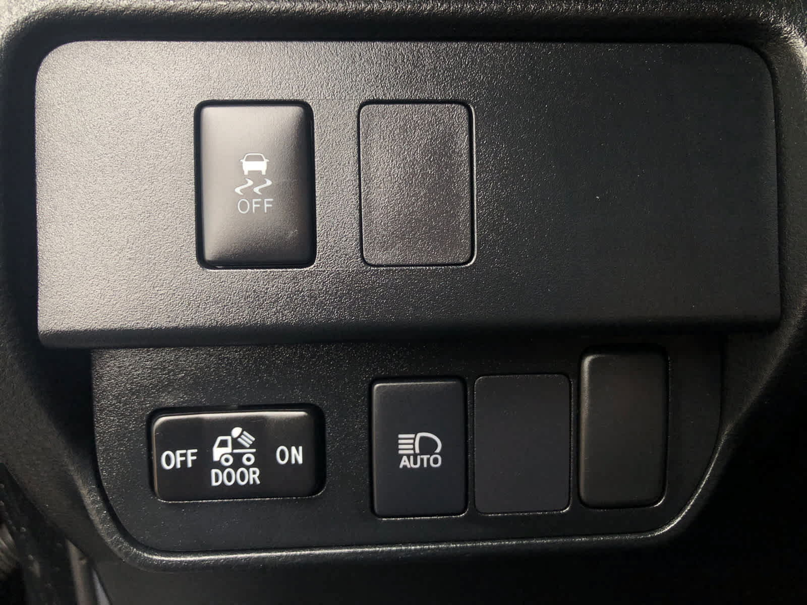 Certified 2022 Toyota Tacoma SR RWD image 11