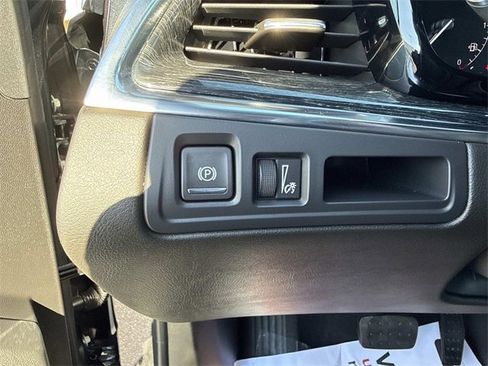 Used 2021 Cadillac XT5 Premium Luxury w/ LPO, Floor Liner Package image 34