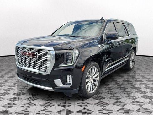 Used 2021 GMC Yukon Denali w/ Denali Premium Package AWD/4WD image 3