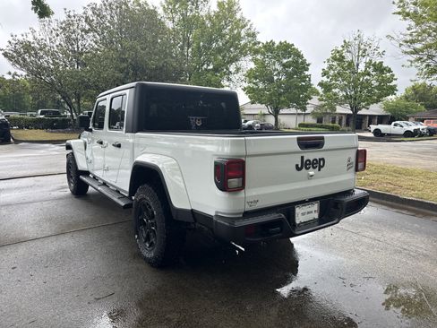 Used 2022 Jeep Gladiator Sport AWD/4WD image 5