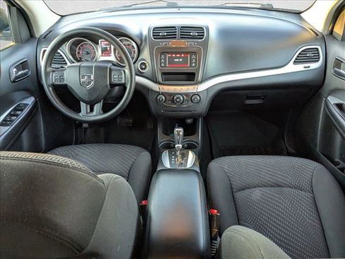 Used 2017 Dodge Journey SE image 16