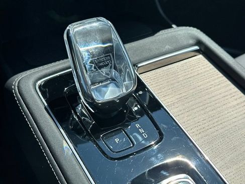 Certified 2025 Volvo XC90 B5 Core AWD/4WD image 21