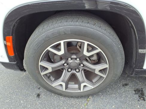 Used 2023 Jeep Wagoneer Series III w/ Preferred Equipment Group image 25