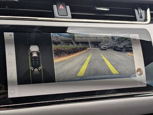 Used 2023 Land Rover Range Rover Evoque R-Dynamic SE image 13