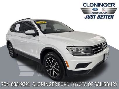Used 2021 Volkswagen Tiguan SE w/ Panoramic Sunroof Package