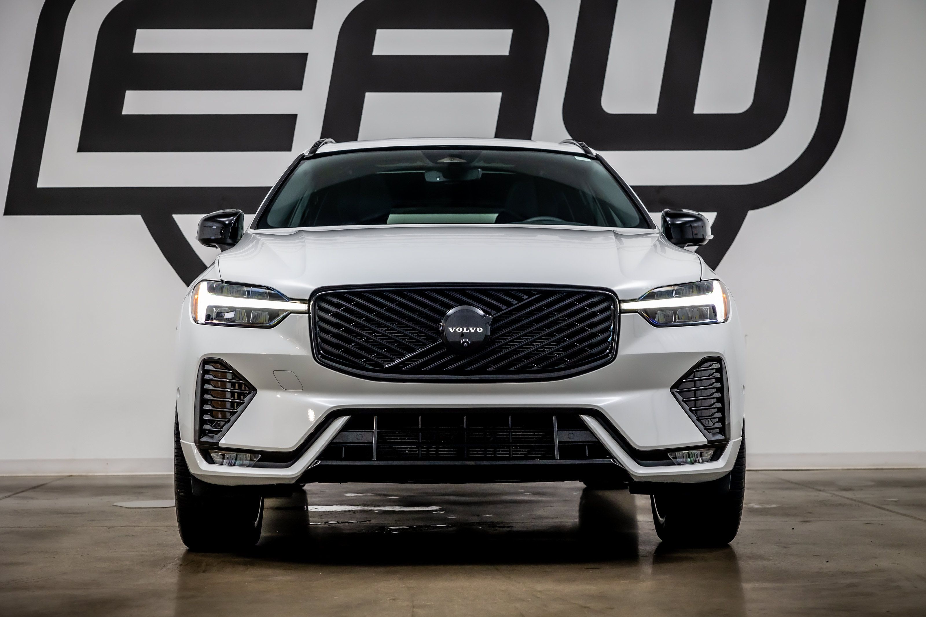Used 2026 Volvo XC60 B5 Ultra w/ Protection Package Premier AWD/4WD image 4