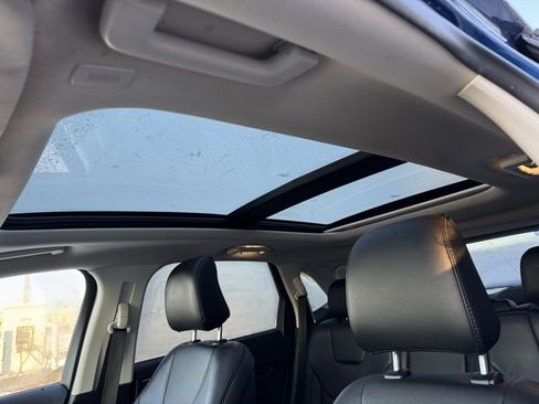 Certified 2022 Ford Edge Titanium w/ Class II Trailer Tow Package image 10