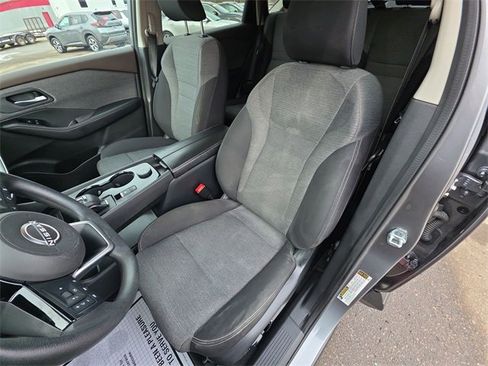 Certified 2022 Nissan Rogue SV image 11