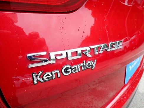 Used 2019 Kia Sportage LX AWD/4WD image 7