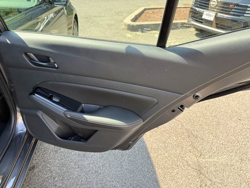 Used 2023 Nissan Altima 2.5 SV FWD image 27