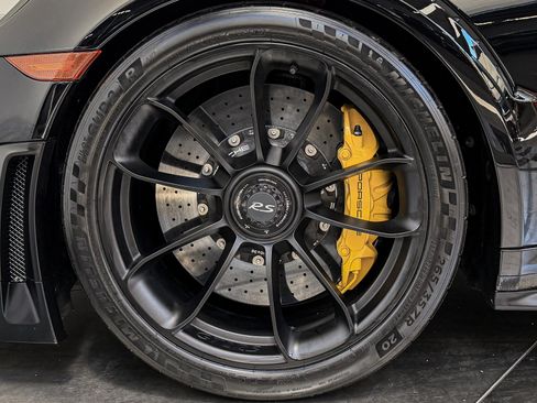 Used 2018 Porsche 911 GT2 RS RWD image 10