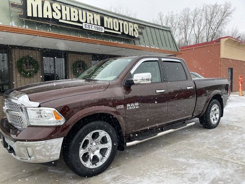 Used 2015 RAM 1500 Laramie w/ Convenience Group image 2