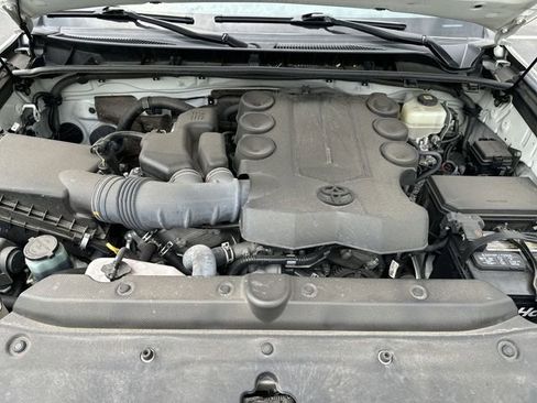 Certified 2021 Toyota 4Runner SR5 Premium w/ Moonroof Package AWD/4WD image 20