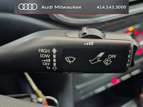 Used 2013 Volkswagen Beetle 2.0T FWD image 27