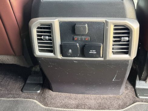 Used 2017 Ford F150 Platinum w/ Equipment Group 701A Luxury AWD/4WD image 26