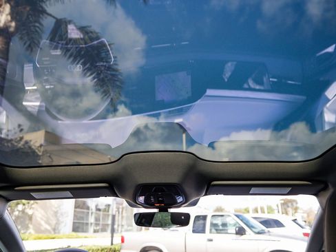 New 2025 Audi A6 e-tron Premium image 16