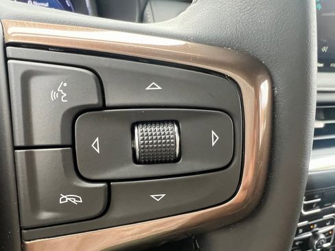 Used 2024 Chevrolet Tahoe High Country w/ Premium Package image 16