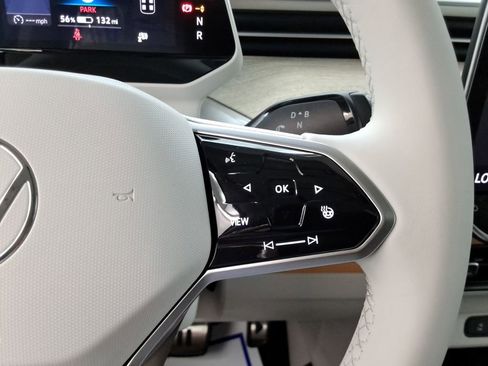 New 2025 Volkswagen ID. Buzz Pro S Plus RWD image 28