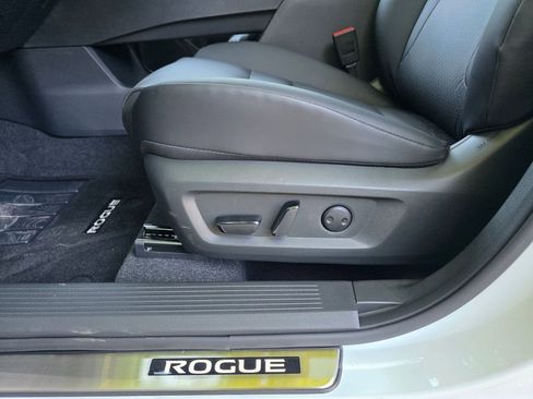 New 2026 Nissan Rogue SV AWD/4WD image 16
