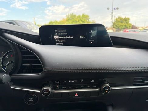 Used 2025 MAZDA MAZDA3 s FWD image 21