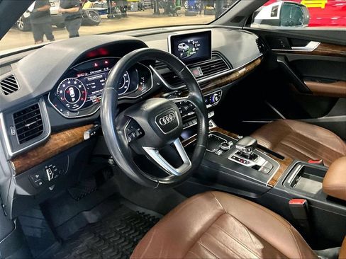 Used 2018 Audi Q5 2.0T Premium Plus w/ Premium Plus Package AWD/4WD image 8