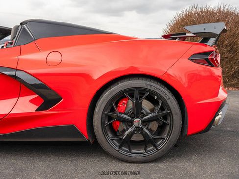 Used 2021 Chevrolet Corvette Stingray Premium Conv w/ Z51 Performance Package image 5