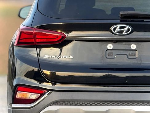 Used 2019 Hyundai Santa Fe SE image 13