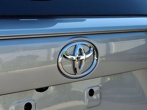 Certified 2025 Toyota RAV4 XLE AWD/4WD image 31