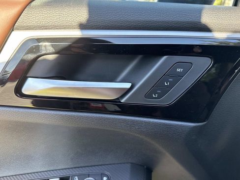 New 2025 Mitsubishi Outlander SEL image 21