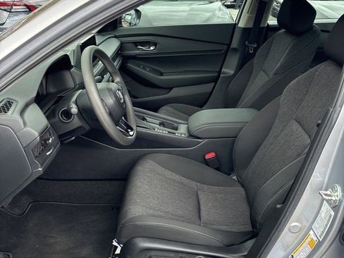 Used 2025 Honda Accord SE image 10