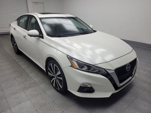 Used 2019 Nissan Altima 2.5 Platinum image 13
