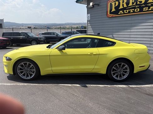 Used 2021 Ford Mustang Premium RWD image 9