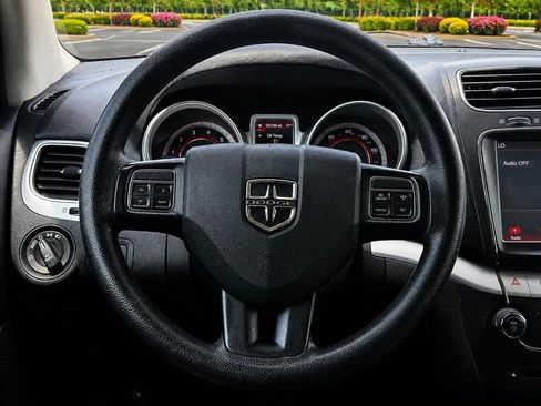 Used 2018 Dodge Journey SXT FWD image 15