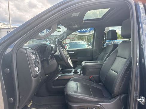 Used 2022 GMC Sierra 1500 SLT w/ SLT Premium Plus Package AWD/4WD image 4