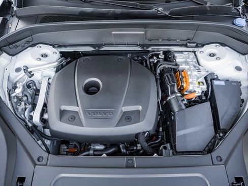 New 2026 Volvo XC90 T8 Plus image 18
