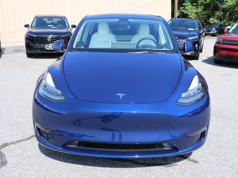 Used 2022 Tesla Model Y Long Range AWD/4WD image 11