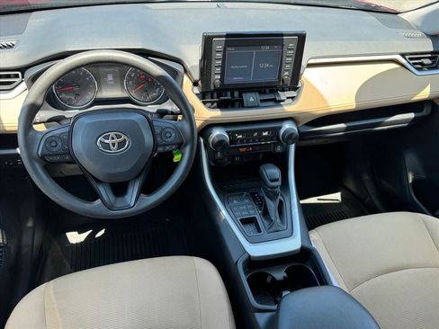 Used 2019 Toyota RAV4 LE AWD/4WD image 14