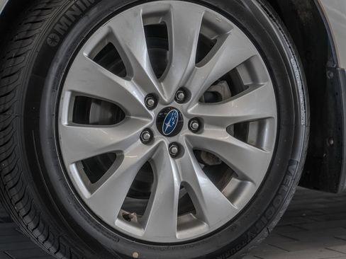 Used 2015 Subaru Legacy 2.5i Premium AWD/4WD image 31