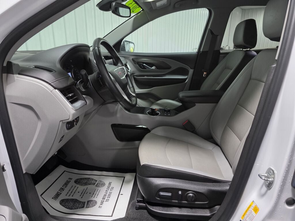 Used 2023 GMC Terrain SLT w/ Infotainment Package II AWD/4WD image 9