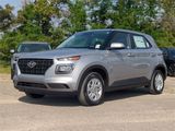 New 2025 Hyundai Venue SE image 2